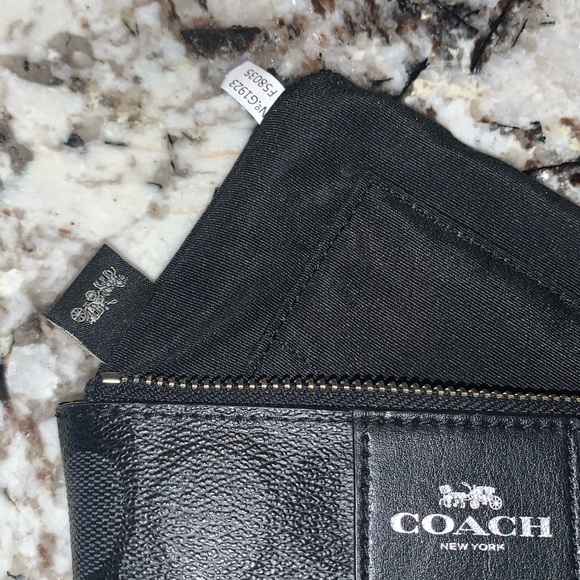 Like NEW Coach Wristlet, Black & Grey Coated Canvas - Picture 8 of 8